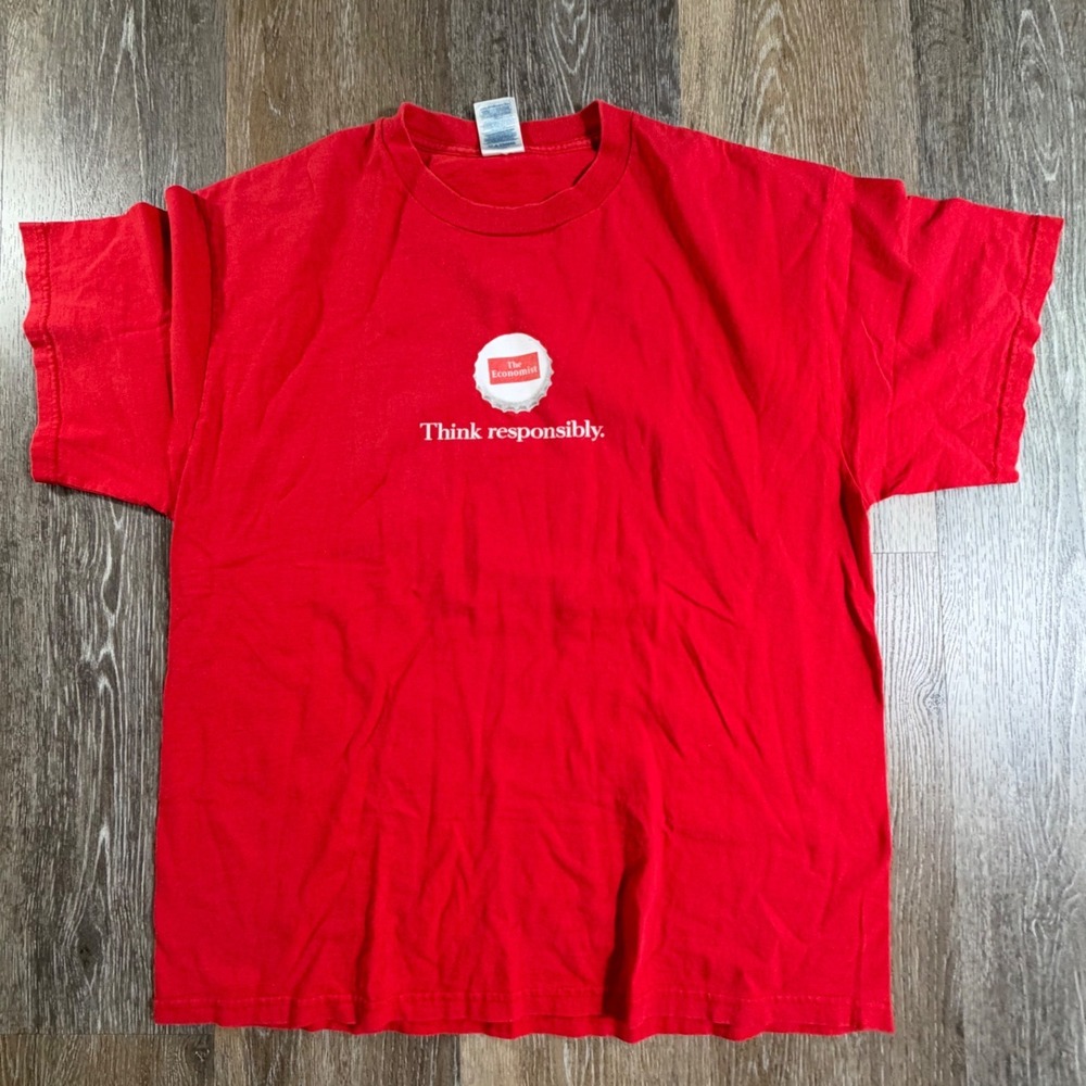 Delta Pro Weight The Economist T-Shirt Mens Large Red Think Responsibly Graphic